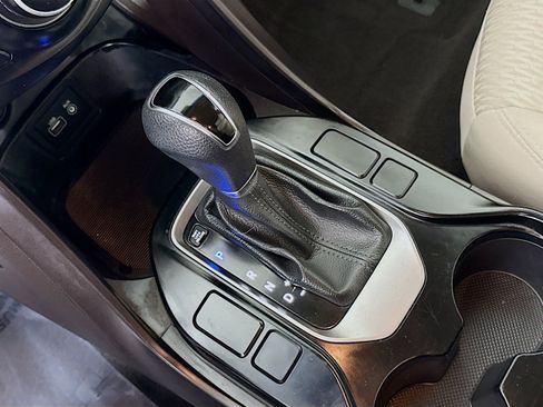 Used 2017 Hyundai Santa Fe Sport image 20