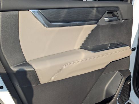 New 2026 GMC Acadia Elevation w/ Elevation Premium Package image 25