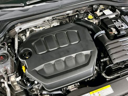 Used 2024 Volkswagen GTI Autobahn image 34