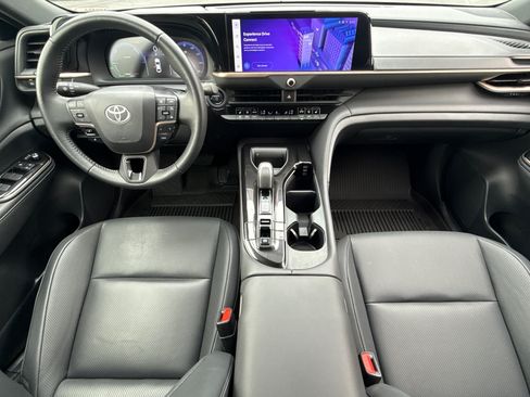 Certified 2026 Toyota Crown AWD/4WD image 17