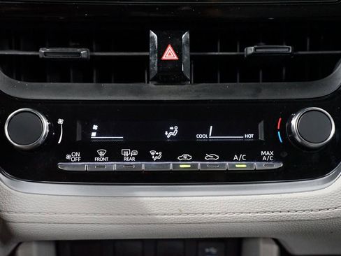 Used 2024 Toyota Corolla Cross L FWD image 19