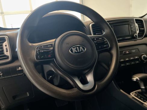 Used 2017 Kia Sportage LX image 14