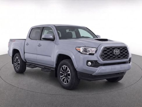Used 2020 Toyota Tacoma TRD Sport AWD/4WD image 2