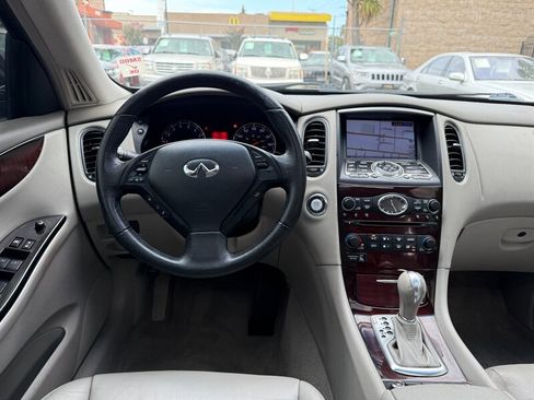 Used 2010 INFINITI EX35 Journey image 17