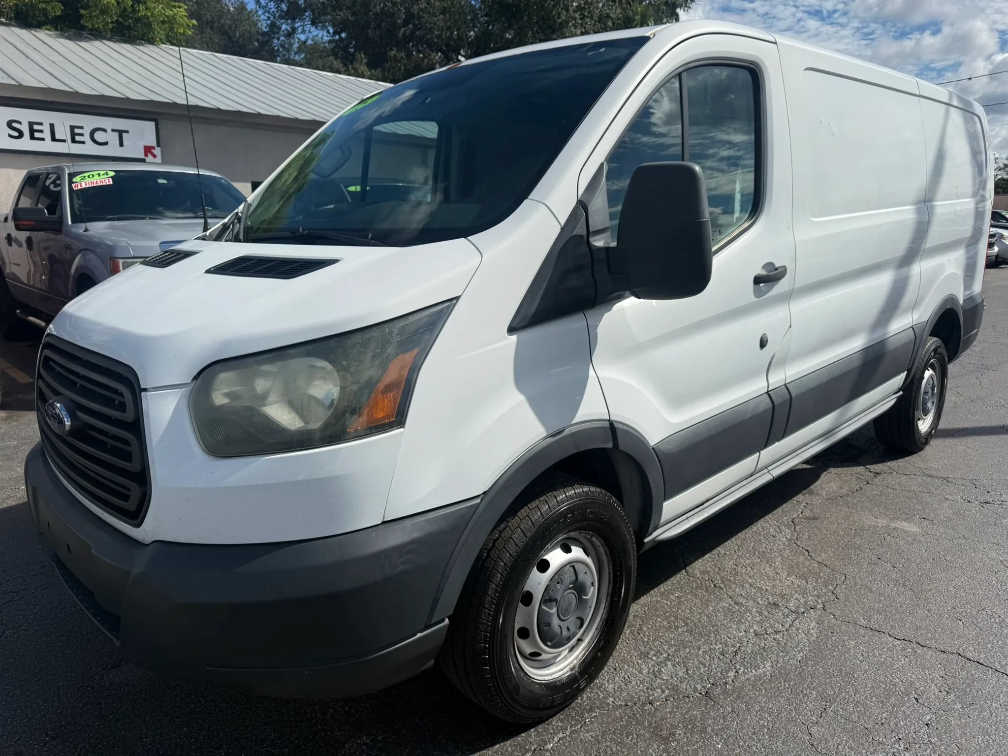 Used 2015 Ford Transit 250 130 Low Roof RWD image 2