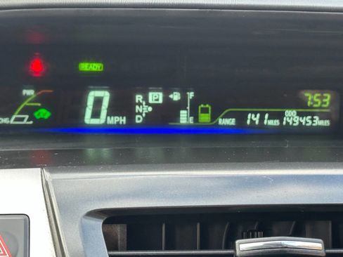 Used 2015 Toyota Prius V Three image 37