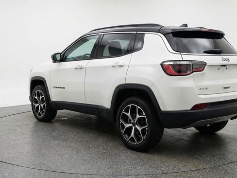 Used 2025 Jeep Compass Limited image 6