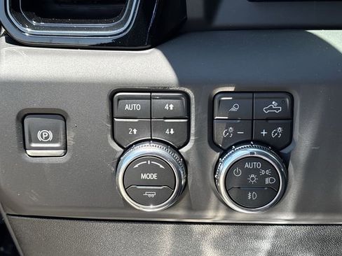 New 2026 GMC Sierra 2500 AT4X AWD/4WD image 19