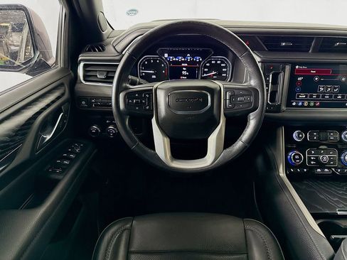 Used 2021 GMC Yukon XL Denali RWD image 24