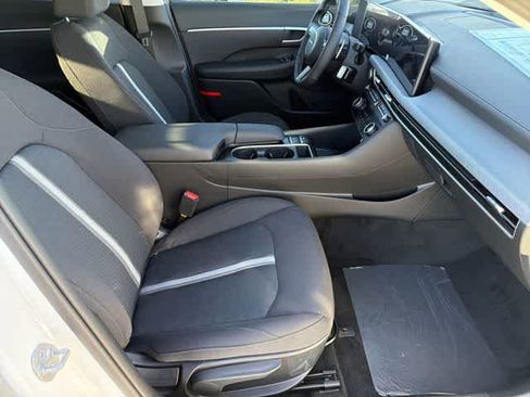 New 2026 Hyundai Sonata SEL FWD image 18