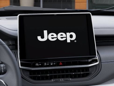 New 2026 Jeep Compass Latitude AWD/4WD image 19