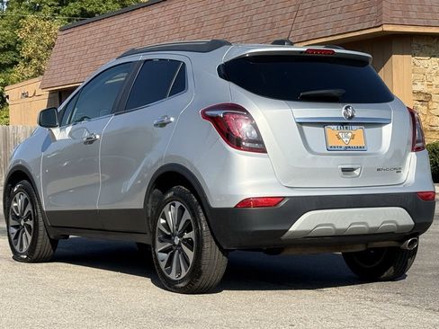 Used 2021 Buick Encore Preferred image 3