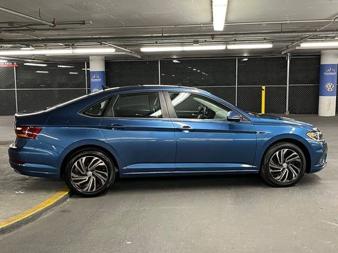 Used 2019 Volkswagen Jetta SEL Premium image 36