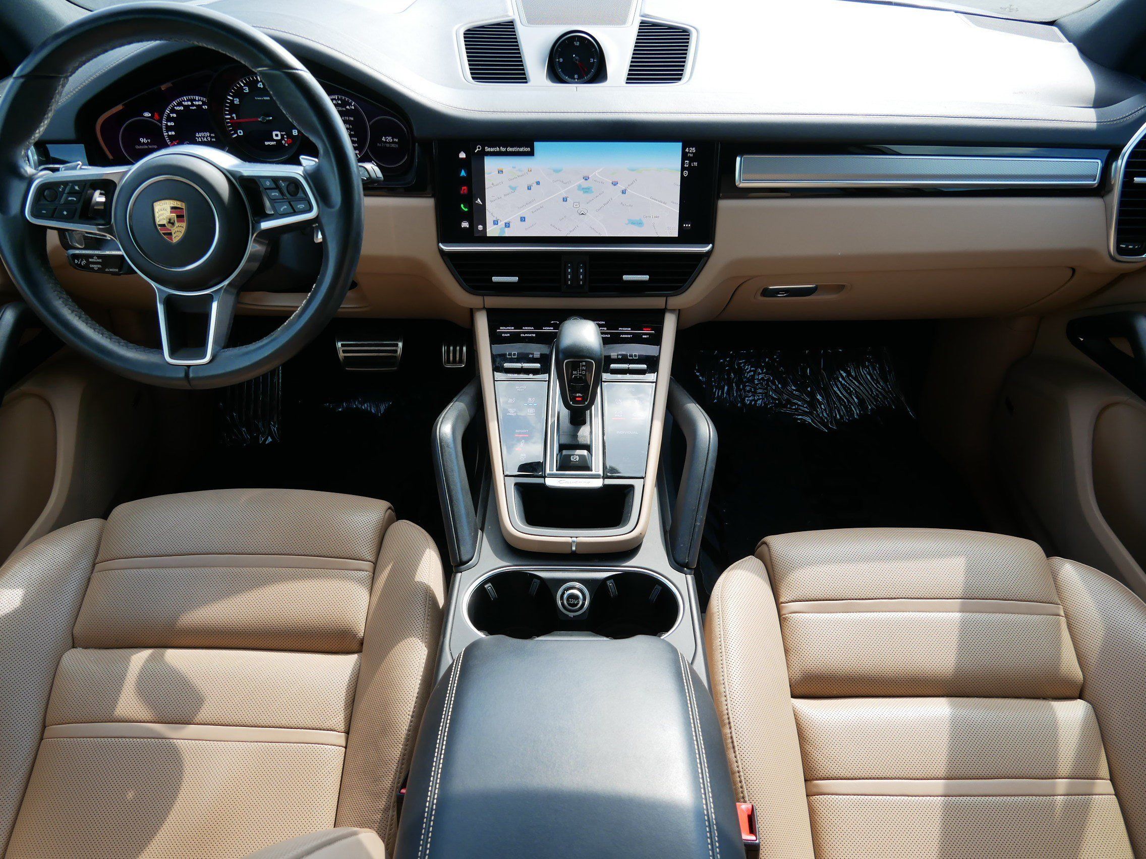 Used 2023 Porsche Cayenne S Platinum AWD/4WD image 10