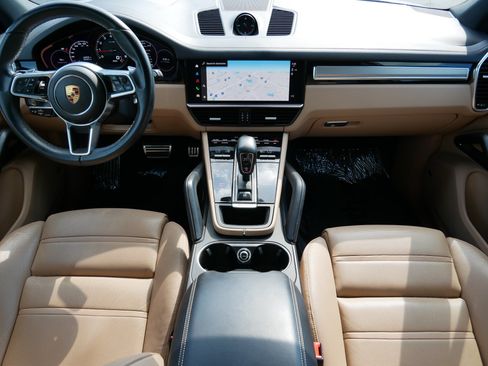 Used 2023 Porsche Cayenne S Platinum AWD/4WD image 10