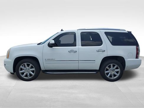 Used 2009 GMC Yukon Denali AWD/4WD image 7