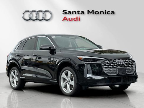 New 2025 Audi Q5 Prestige image 9