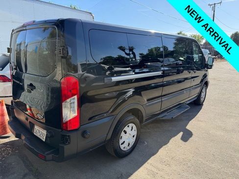 Used 2017 Ford Transit 350 XLT image 4