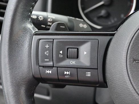 Used 2023 Nissan Rogue SL FWD image 19