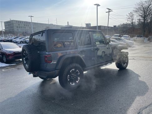 Used 2024 Jeep Wrangler Unlimited Rubicon 4xe w/ Technology Group image 8