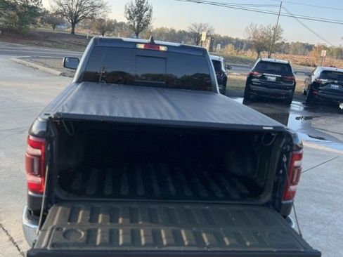 Used 2019 RAM 1500 Laramie image 6