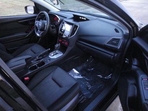 Used 2017 Subaru Impreza 2.0i Premium image 10