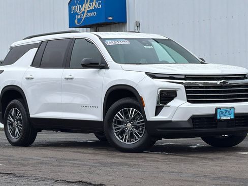 New 2026 Chevrolet Traverse LT w/ LPO, Floor Liner Package image 2