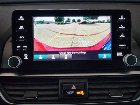 Used 2018 Honda Accord EX image 17