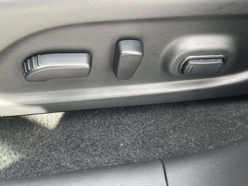 Used 2020 Nissan Pathfinder SL image 14