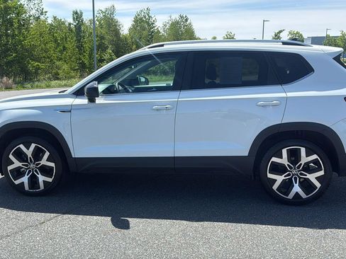 Used 2023 Volkswagen Taos SEL AWD/4WD image 10