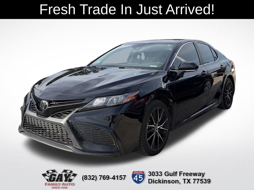 Used 2026 Toyota Camry XLE FWD image 3
