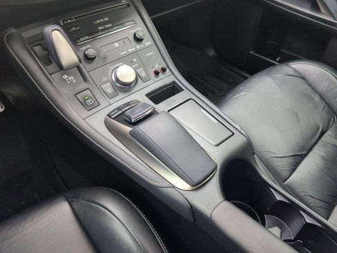 Used 2016 Lexus CT 200h image 11