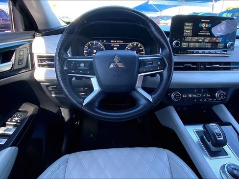Used 2022 Mitsubishi Outlander SEL AWD/4WD image 5