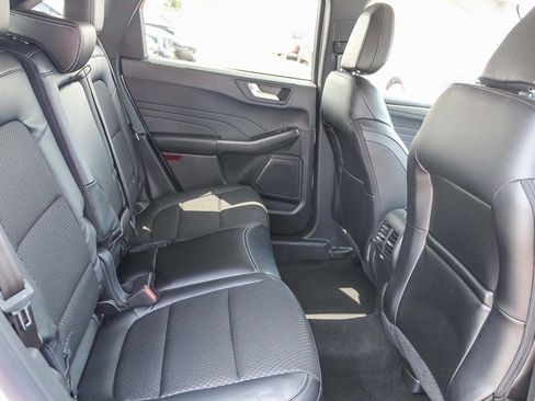 New 2025 Ford Escape SE image 17