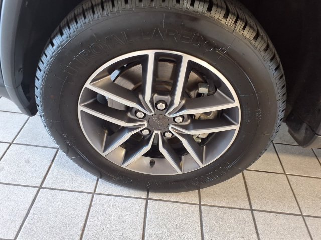 Used 2021 Jeep Grand Cherokee Limited AWD/4WD image 5