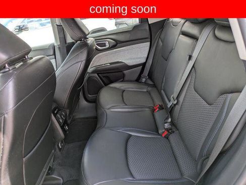 Certified 2022 Jeep Compass Latitude w/ Sun and Sound Group FWD image 9