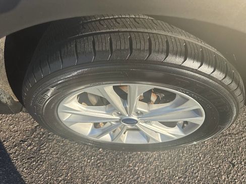 Used 2018 Ford Escape SE w/ SE Sync 3 Package image 13