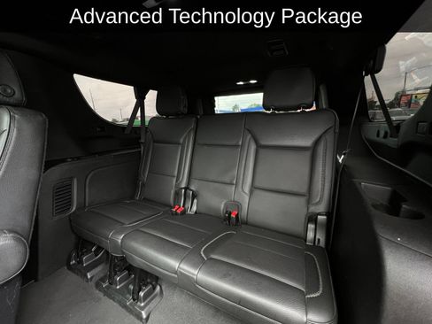 Used 2023 GMC Yukon XL Denali AWD/4WD image 3