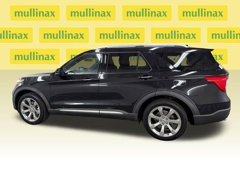 Certified 2020 Ford Explorer Platinum w/ Premium Technology Package AWD/4WD image 13
