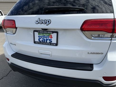 Used 2017 Jeep Grand Cherokee Laredo image 9