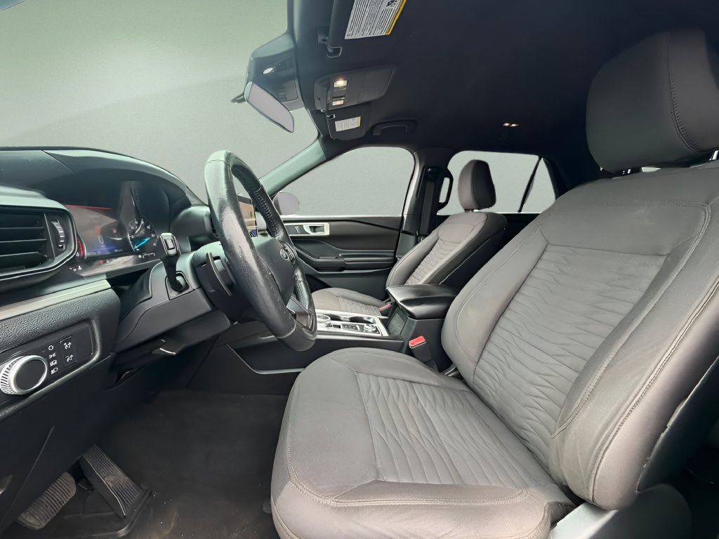 Used 2020 Ford Explorer XLT w/ Comfort Package AWD/4WD image 9