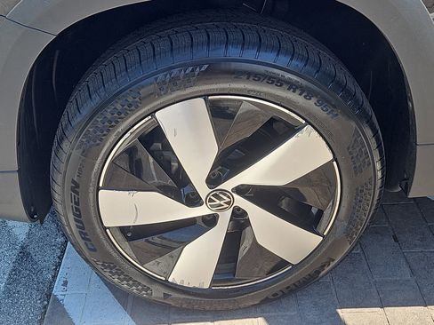 Certified 2024 Volkswagen Taos S AWD/4WD image 5