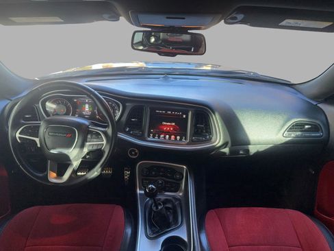 Used 2015 Dodge Challenger R/T Scat Pack w/ Scat Pack Appearance Package image 28