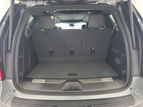 Used 2026 GMC Yukon Denali w/ Sun & Power Step Package image 16