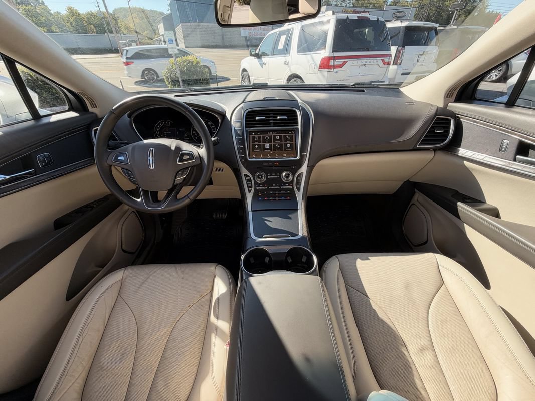 Used 2018 Lincoln MKX Reserve FWD image 19