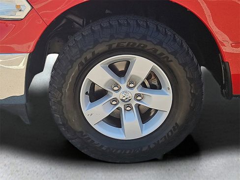 Used 2022 RAM 1500 Classic SLT image 14