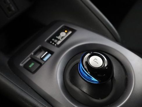 Used 2024 Nissan Leaf S image 20