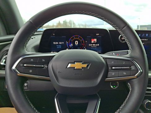 Certified 2025 Chevrolet Traverse LT AWD/4WD image 19