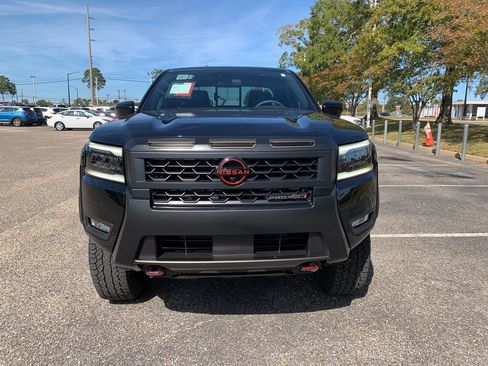 New 2026 Nissan Frontier PRO-4X w/ Pro-4x Convenience Package image 3