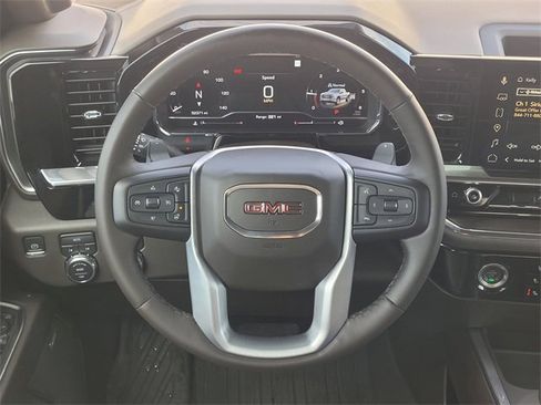 Used 2023 GMC Sierra 1500 SLT image 10
